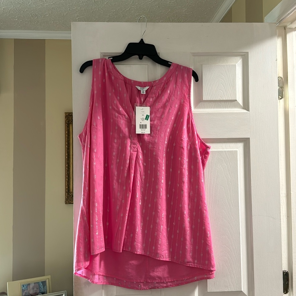 Sleeveless top